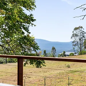 https://hollow-tree-farm.queenslandhotels.net