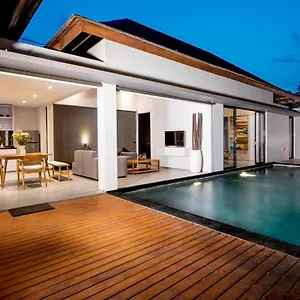 https://villa-dedayuh-seminyak.hotelsseminyak.net