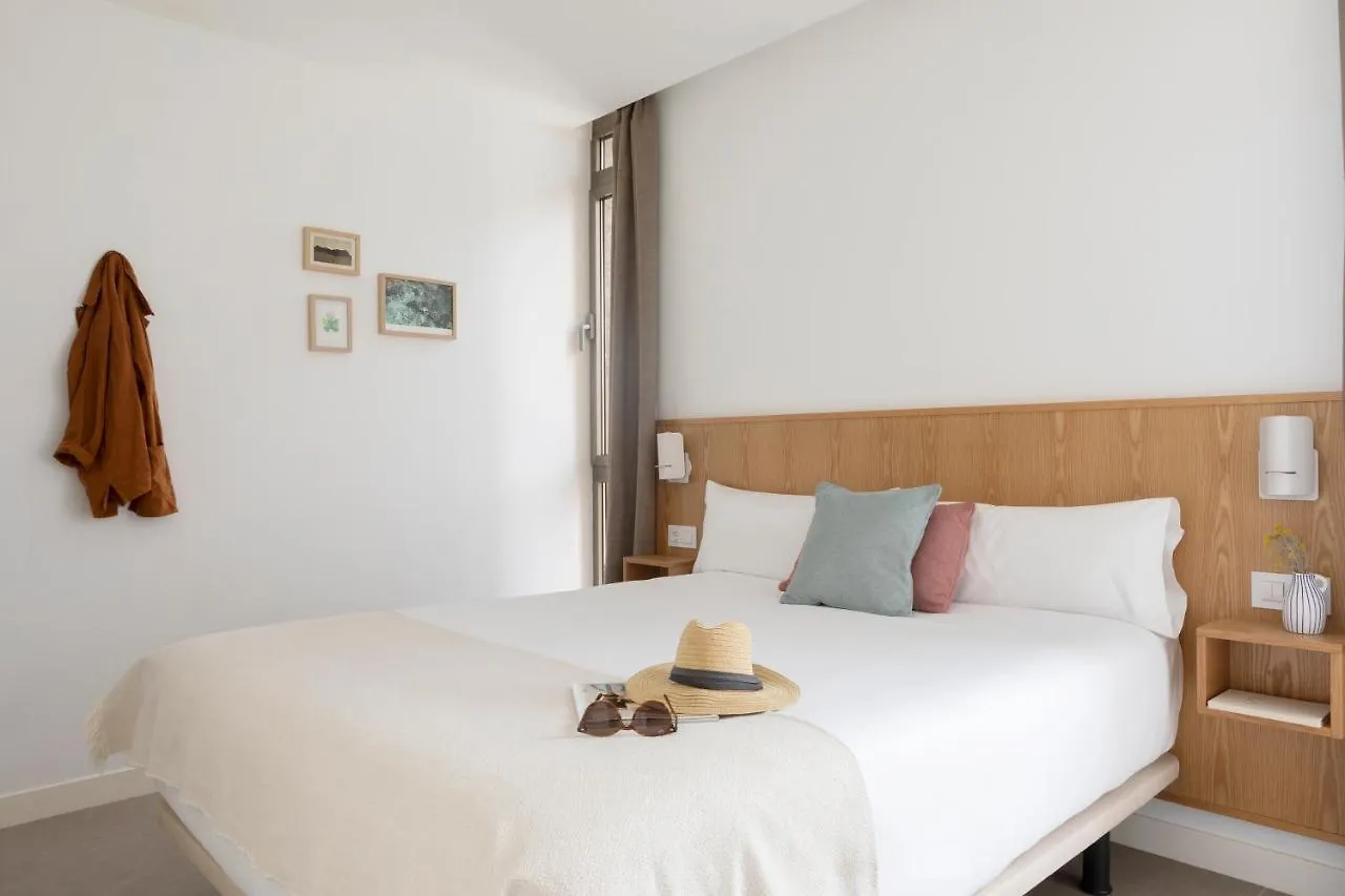 Kora Nivaria Beach Abades
